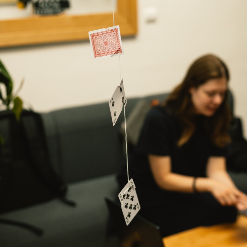 Sanne Scheepmakers showing her project Cards at the C-Accelerate+ Incubator in Bratislava